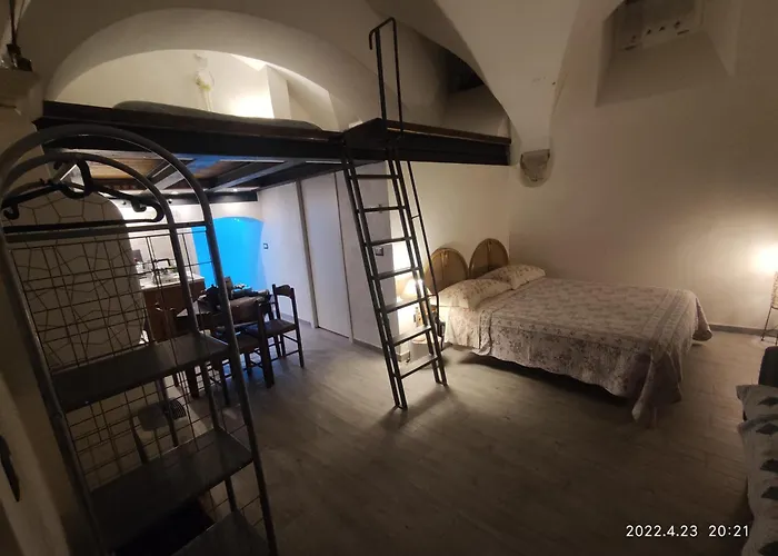 Suite 99